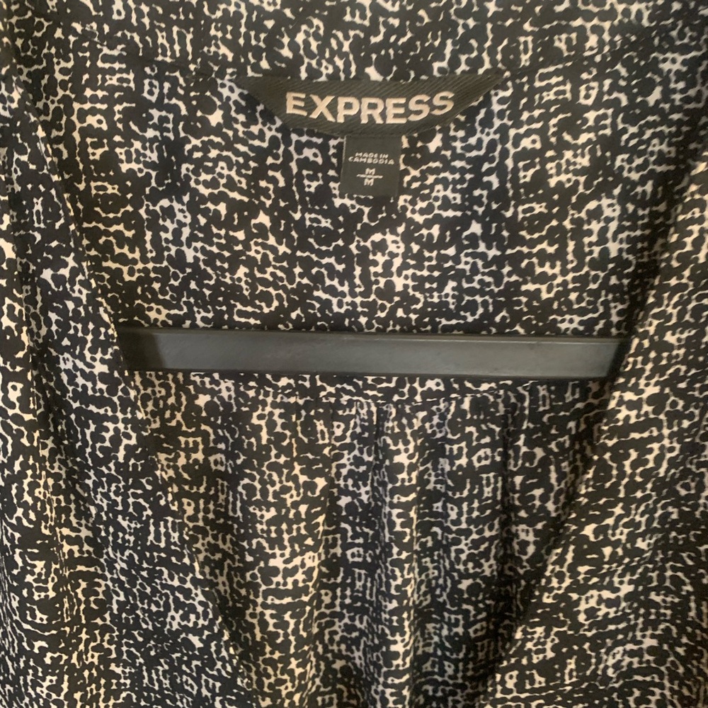 Express Black And White Patterned Sleeveless Blou… - image 2
